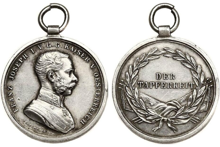 Östereich - Ungarn Ag-Medaille o.J. Franz Joseph (1848 - 1916) Der Tapferkeit (von Josef Tautenhayn) vz, gehenkelt mit Tragöse